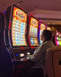 Pengguna Indonesia menikmati sesi baccarat langsung di borneo388 melalui browser desktop